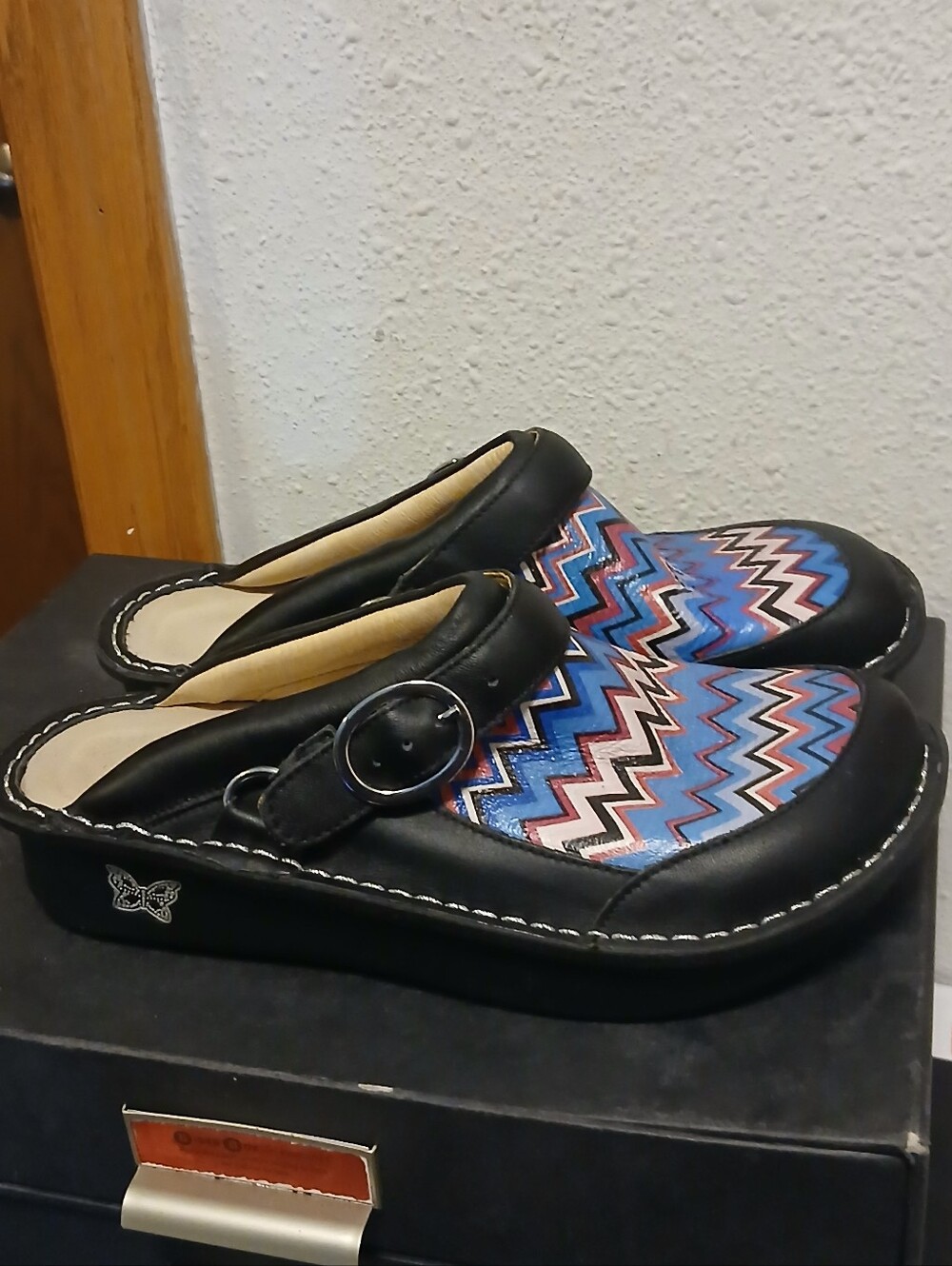 Alegria by PG Lite Black Chevron Mary Jane Clogs Shoes Size 37